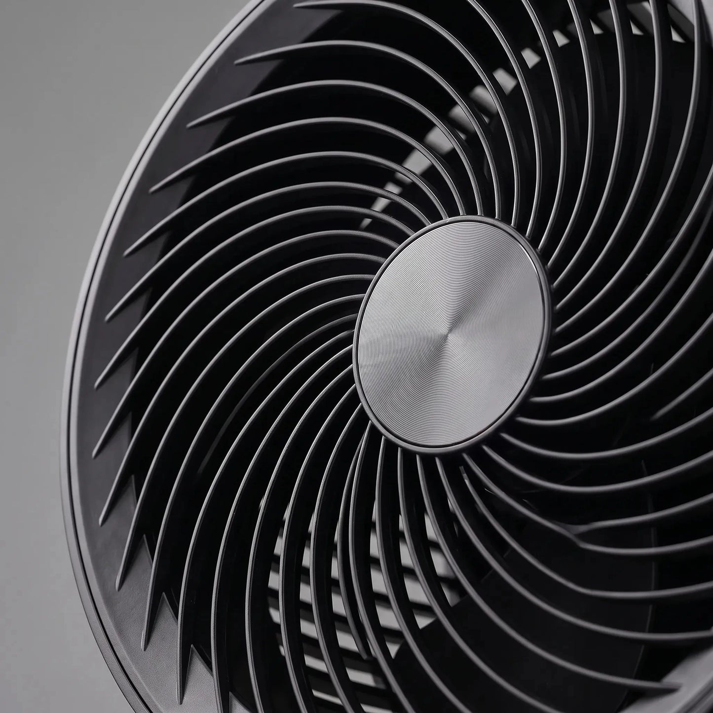Compact Table Fan For Your Desk Brisano