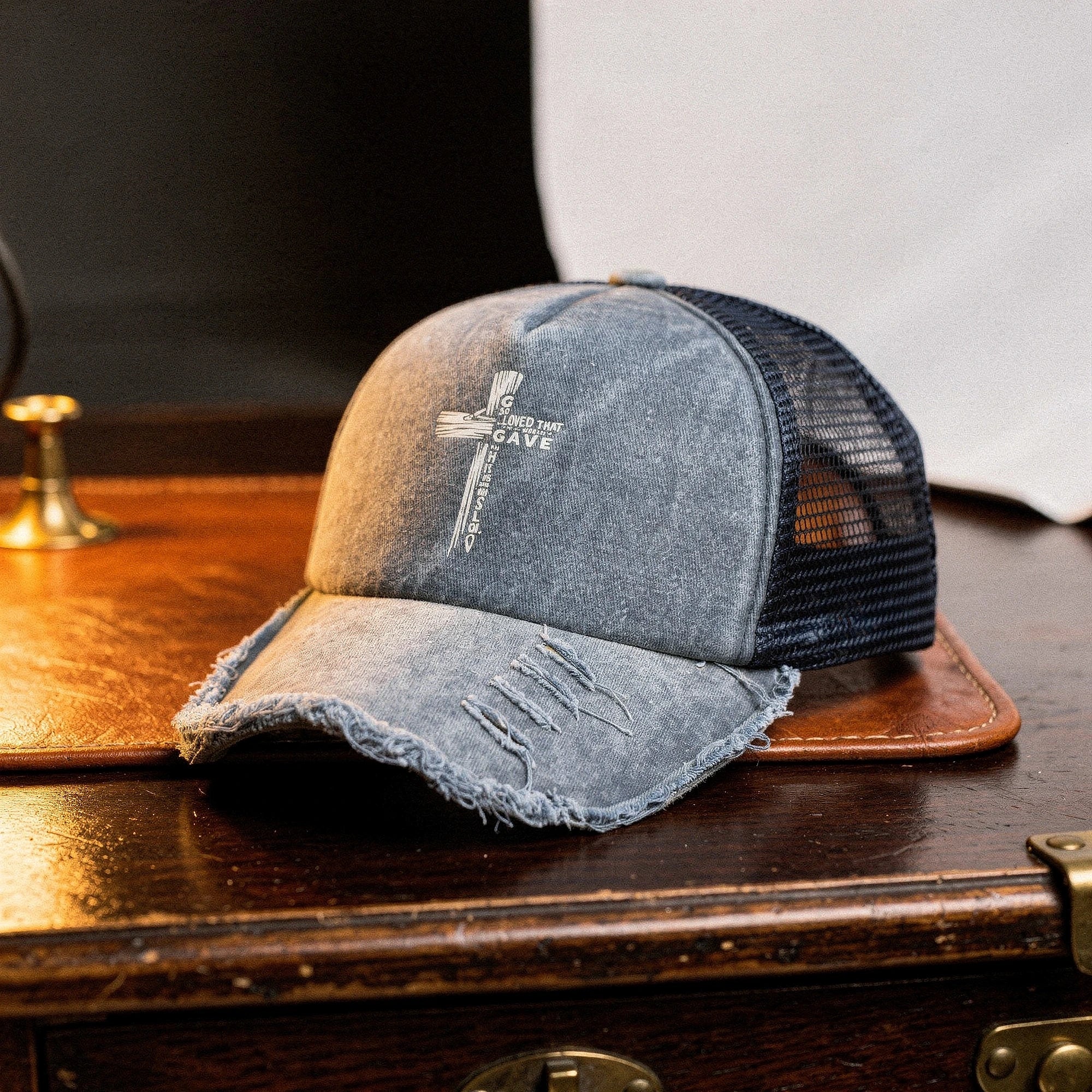 View of a stylish women's summer baseball cap in light beige, featuring breathable fabric and a curved brim
