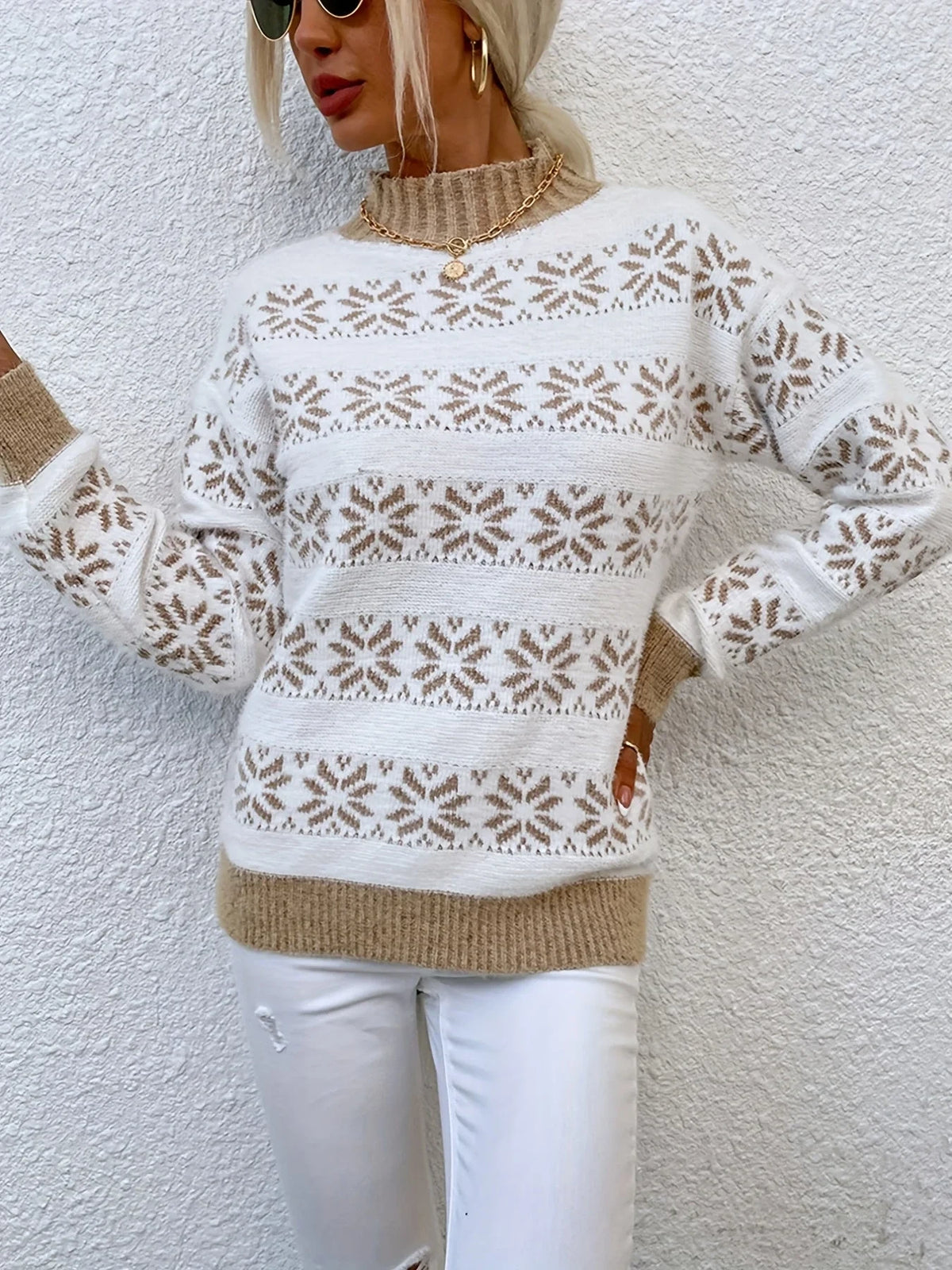 Christmas sweater — Pattern Holly Pink S Nora Luxe — view 2 — — view 2