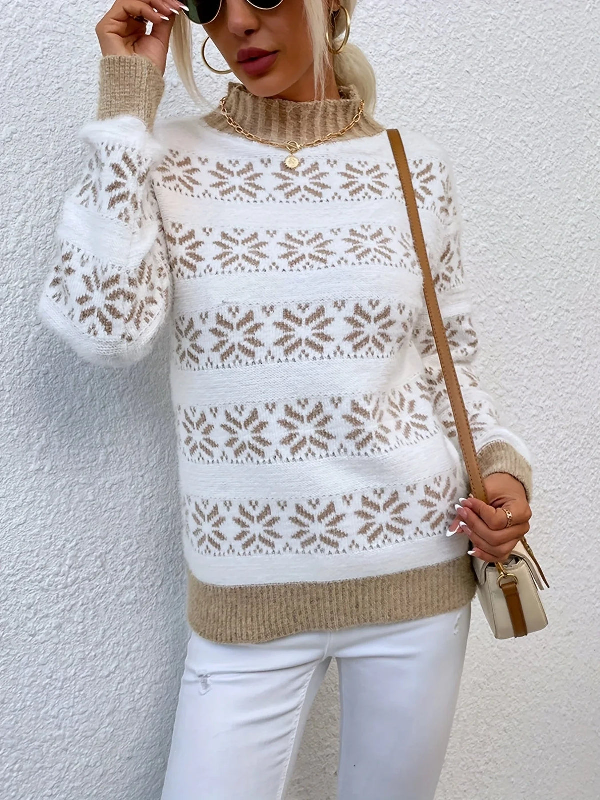 Christmas sweater — Pattern Holly Khaki S Nora Luxe — view 7 — — view 7
