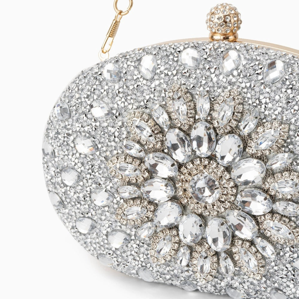 Elegant clutch bag in soft leather with a sleek silhouette and subtle gold tone hardware, showcasing minimalist — view 23