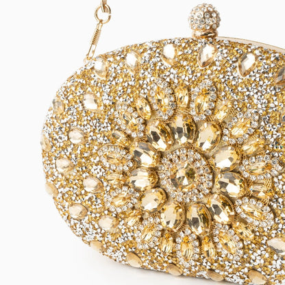 Elegant clutch bag in soft leather, featuring a sleek design with gold tone clasp and compact size for essentials — view 27