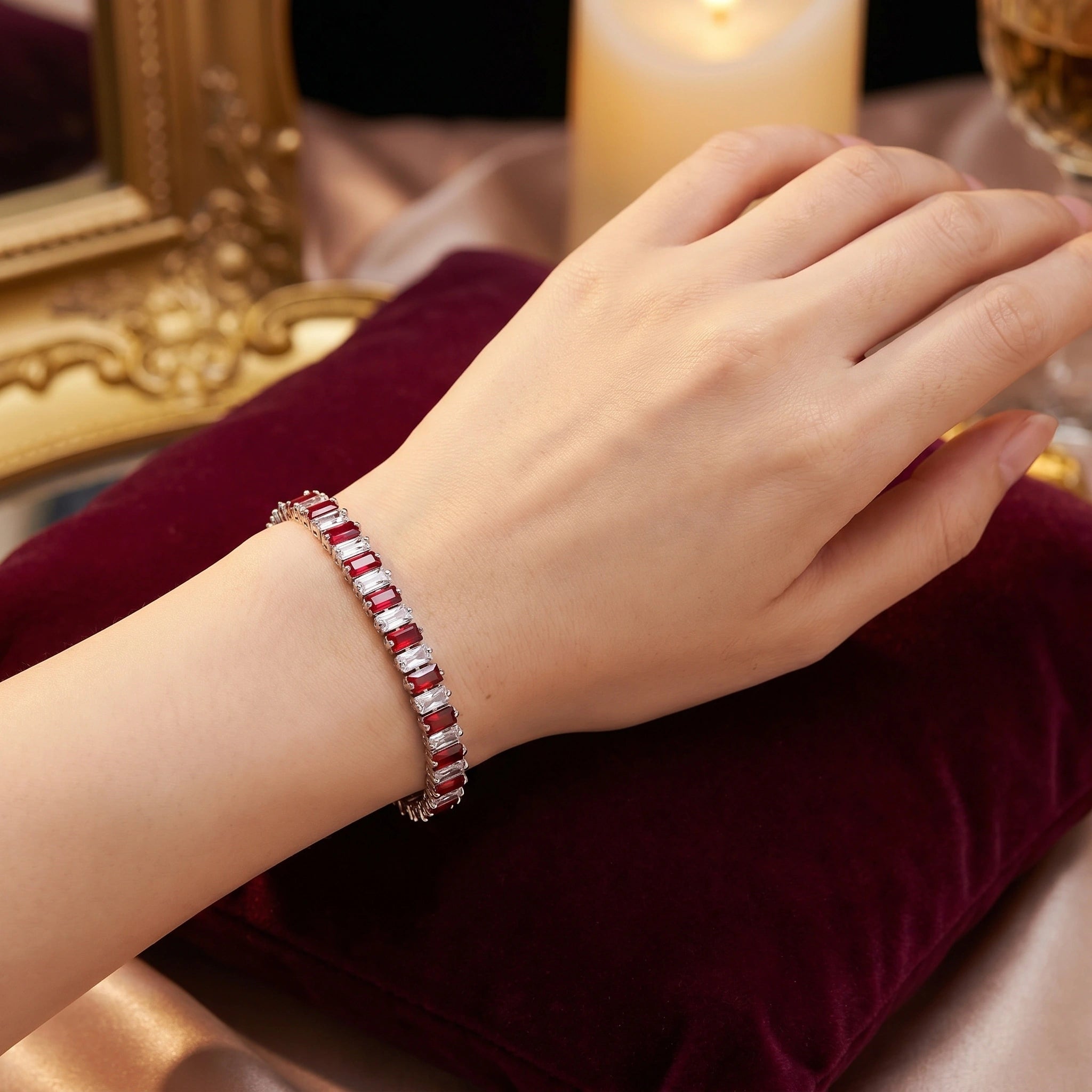 Close up view of the Womens Dazzling Jewellery Set showing intricate detailing and shimmering stones, perfect for enhancing any outfit.