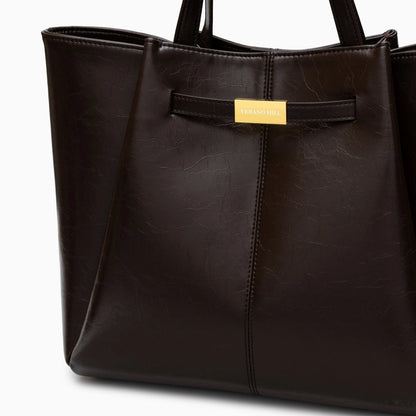 Spacious tote bag in a soft fabric with sleek design, featuring sturdy handles and roomy interior, front view — 2 — view 2