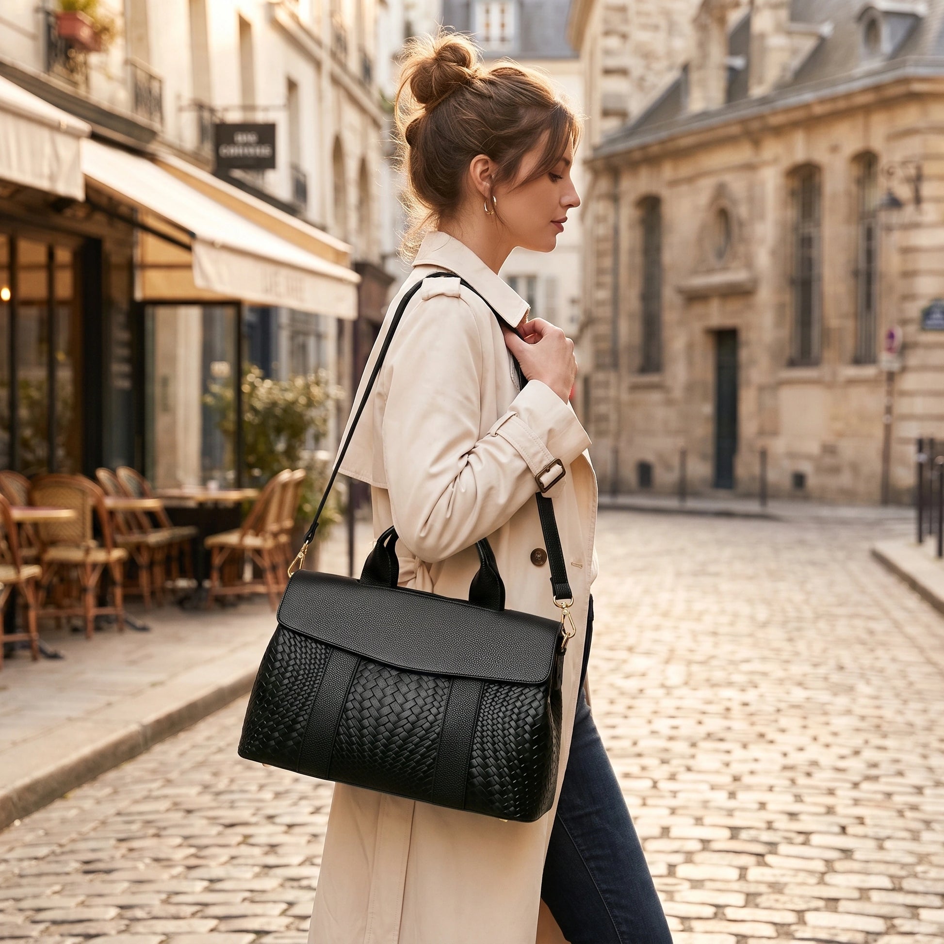 Back view of the Everyday Tote Bag showing its refined material and spacious interior, complemented by a model — view 2